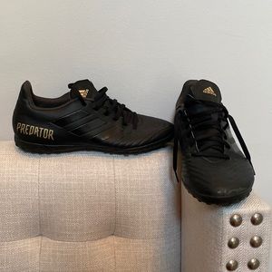 Men Size 8 1/2, Adidas Indoor Soccer ⚽️ sneakers